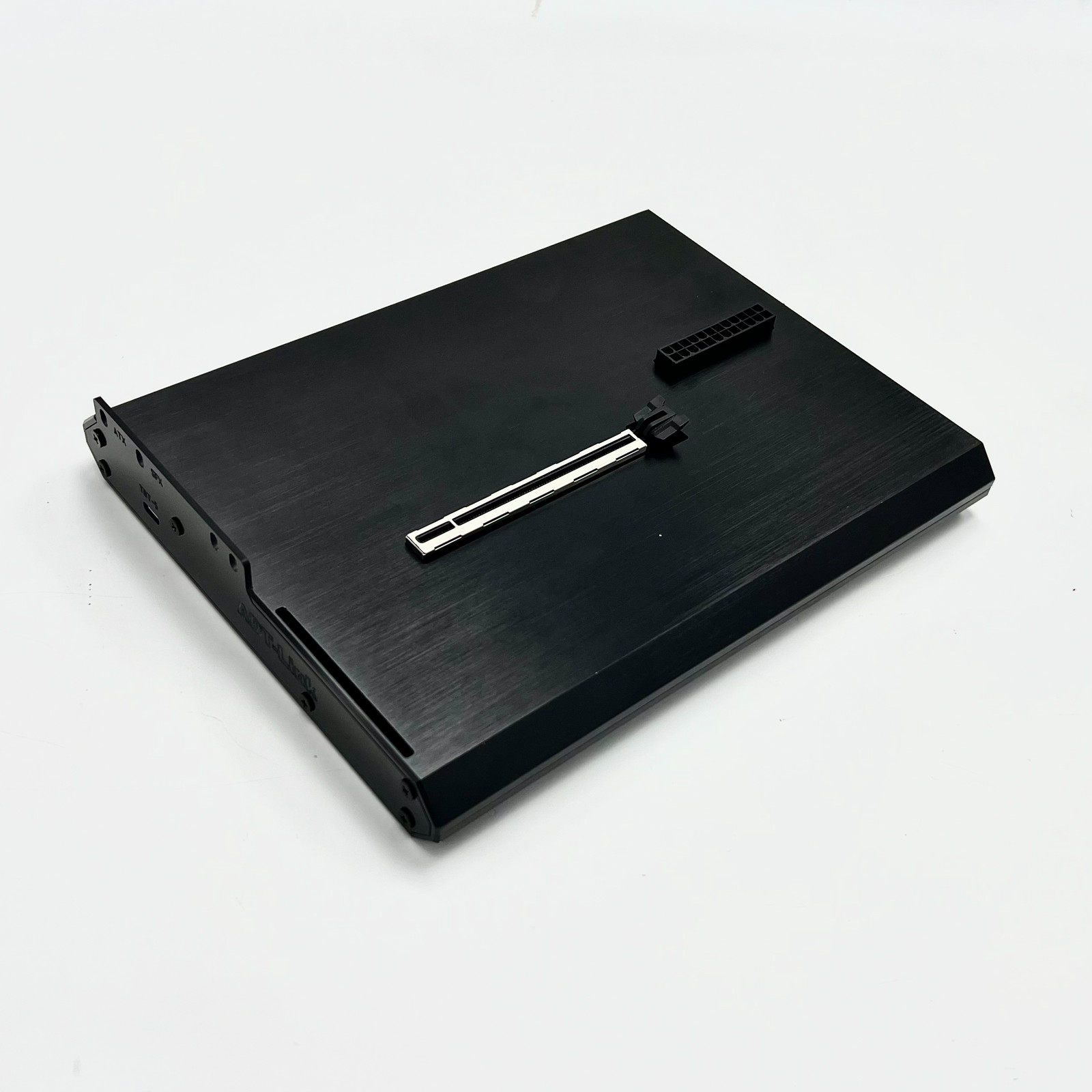 ADT Thunderbolt-5 PCIe 4.0 x4  - Thunderbolt 4 External Gpu Enclosure recensie en prijs
